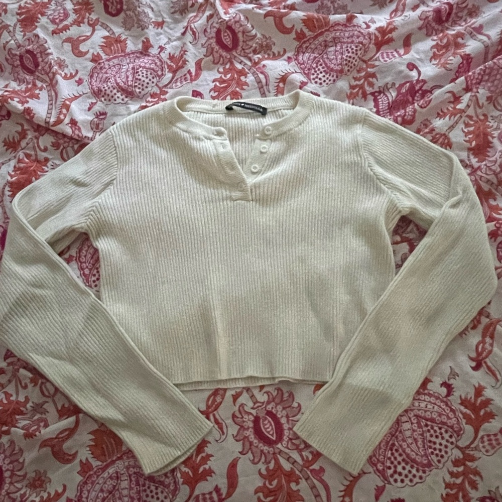 Brandy Melville White Cropped Button Sweater